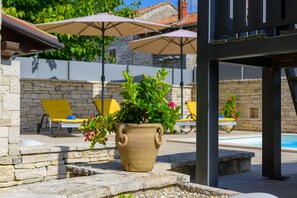 Property grounds - Villa Haric Otocan (Istria - Smoljanci) (Smoljanci)
