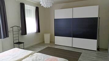 2 Schlafzimmer, Bügeleisen/Bügelbrett, Reisekinderbett, kostenloses WLAN