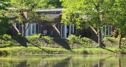 Comfortably furnished apartments, barrier-free with a large terrace on the lake