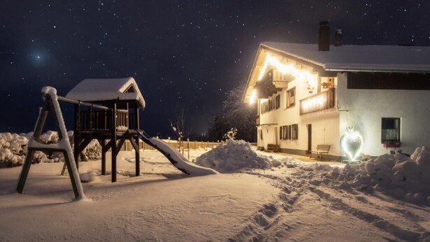 Exterior - Charming vacation rental in a secluded location with a wonderful view (Bayerniederhofen)