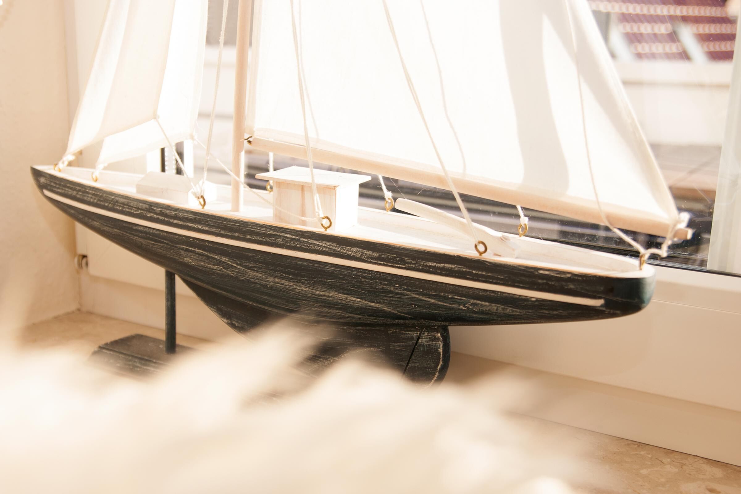 Apart and cozy: The adorable maisonette with its ca.