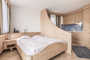 1 bedroom, free WiFi, bed sheets - App. PETER - Erlenbach house in Schenna near Merano (Schenna)