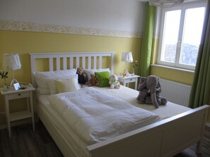 4 bedrooms, in-room safe, iron/ironing board, travel cot