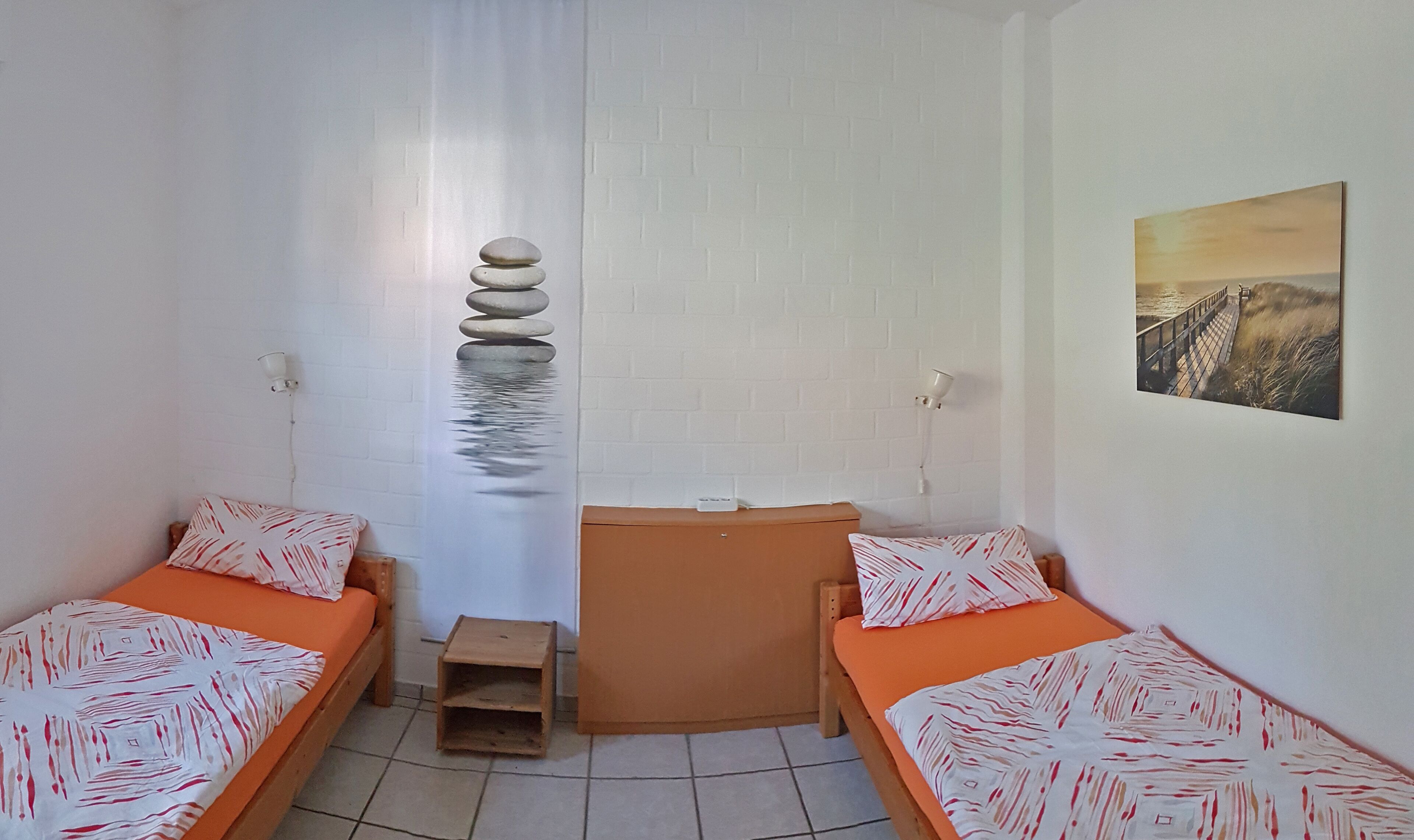 Modern apartment with schnem Fi, underfloor heating and a balcony on the edge