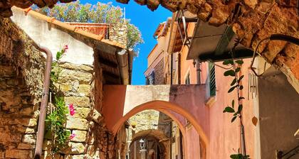 Maison de vacances avec vue sur la mer, terrasse ensoleillée, à 4 km de la plage, Riviera Ligurie