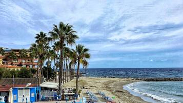 In Strandnähe, Liegestühle