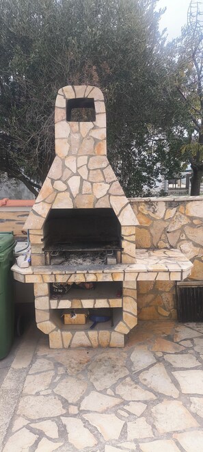 Terrace/patio - Sabunike 300m from the beach complete apartment for max. 5 persons with terrace (Privlaka)