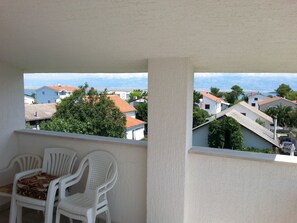 Property grounds - Sabunike 300m from the beach complete apartment for max. 5 persons with terrace (Privlaka)