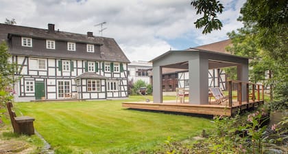 Old half-timbered house of a former watermill, 600 sqm garden