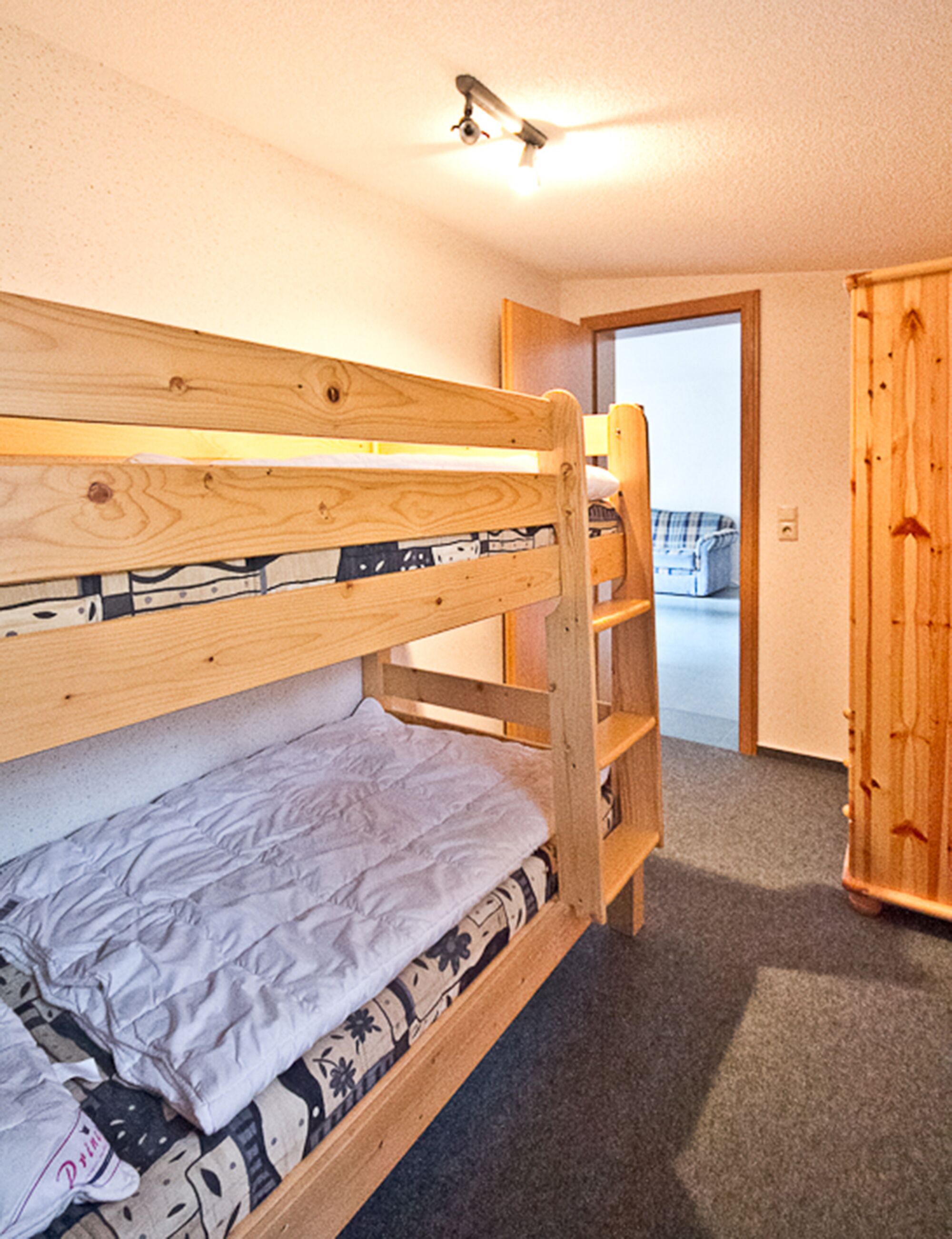 Idyllic holiday home in the nature near the lake (NO. 3)