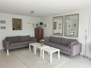 Smart TV, fireplace, books, stereo - Haus Lena - Holiday near the Baltic Sea including free Wi-Fi (V-DSL) (Pansdorf)