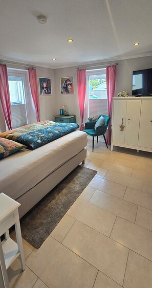2 Schlafzimmer, Bügeleisen/Bügelbrett, Reisekinderbett, kostenloses WLAN