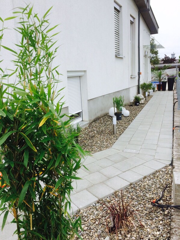 Property grounds - Live and sleep right on the Main at the gates of Bamberg World Heritage (Hallstadt)