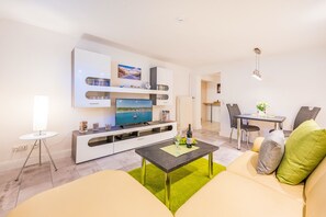 Smart TV, reproductor de DVD, libros y videoteca 