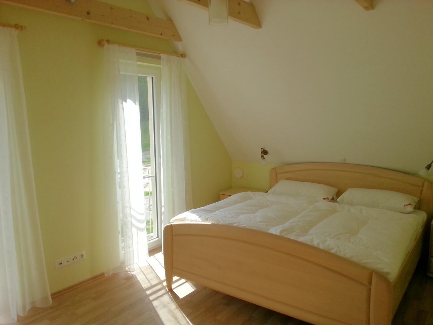 3 Schlafzimmer, Reisekinderbett, kostenloses WLAN, Bettwäsche