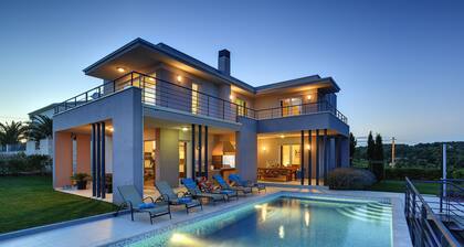 Stilvolle Villa***** mit Pool,Klavier,200 m vom Meer,Top Lage,Restaurants,Bars