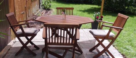 تناول الطعام بالخارج