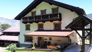Exterior - Ferienhof Fürruter, free Wi-Fi, 3 bedrooms, up to 6 persons (Sautens)