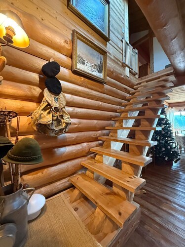 CHALET EN RONDIN - LES ANGLES - 4 ETOILES - VUE LAC - PROCHE PISTES - 9 pers