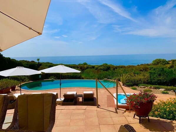 Piscine extérieure, piscine chauffée