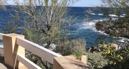 Villa direkt am Wasser