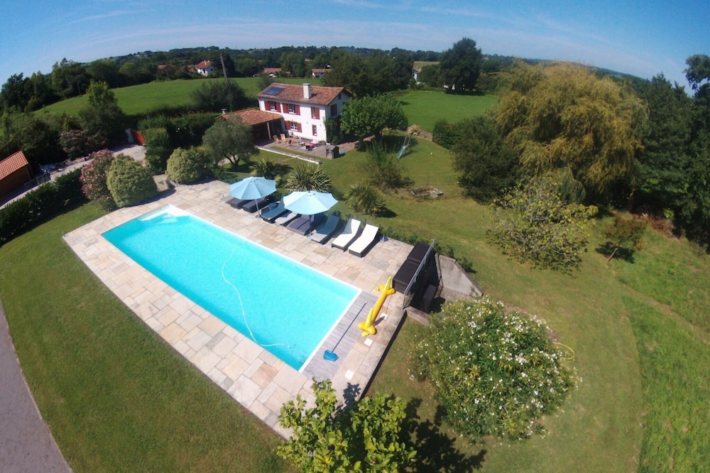 Amazing house with heated pool, panoramic view
