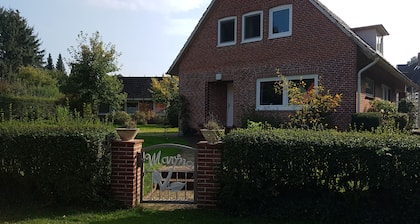 großes Ferienhaus, 350 m zur nächsten Strandtreppe