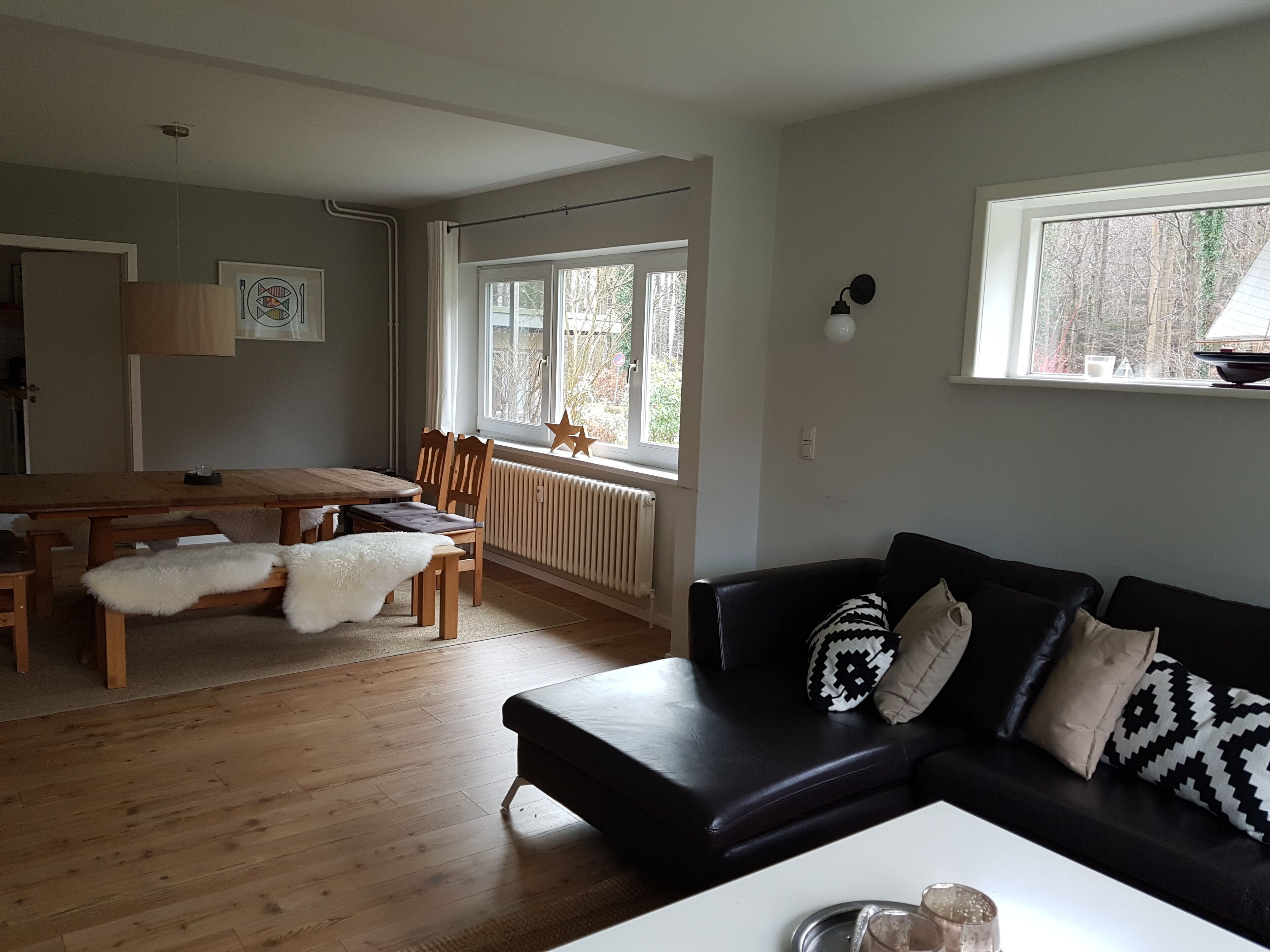 Fernseher, Kamin, Stereoanlage