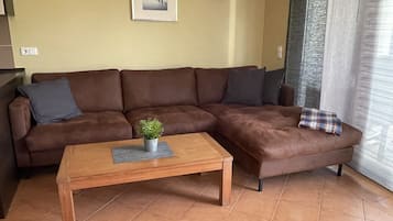 TV, books, stereo