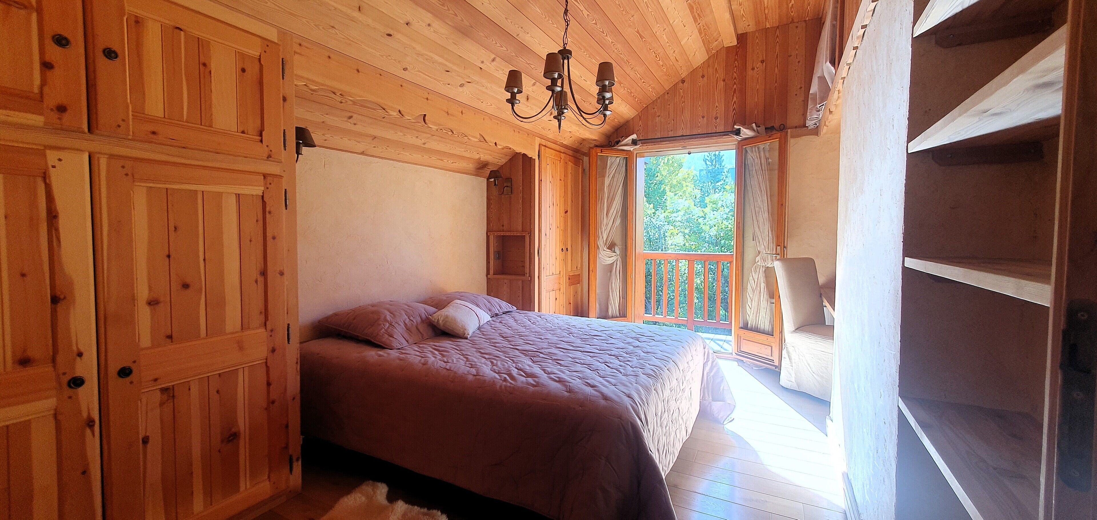 4 chambres, fer et planche à repasser, lit parapluie, Wi-Fi