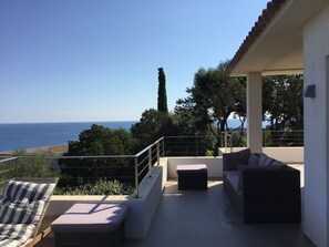 Terrace/patio - Private domain of Cala Rossa, Porto-Vecchio, Villa 6 bedrooms, magnificent view  (Lecci)