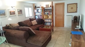 Smart TV, DVD player, ping pong, books - Very pleasant, quiet villa with private, secure swimming pool (Candillargues)