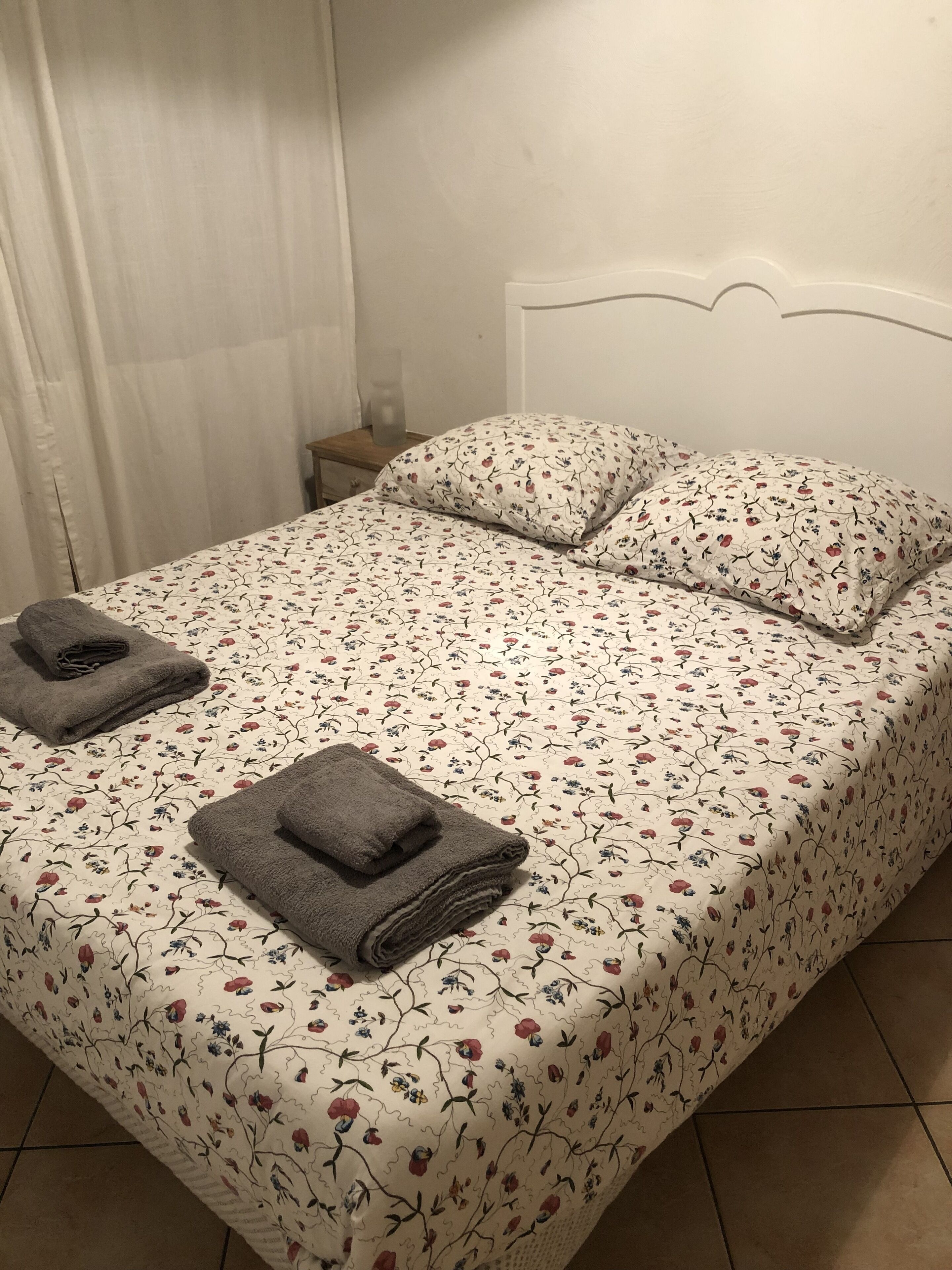 2 bedrooms, iron/ironing board, travel crib, bed sheets