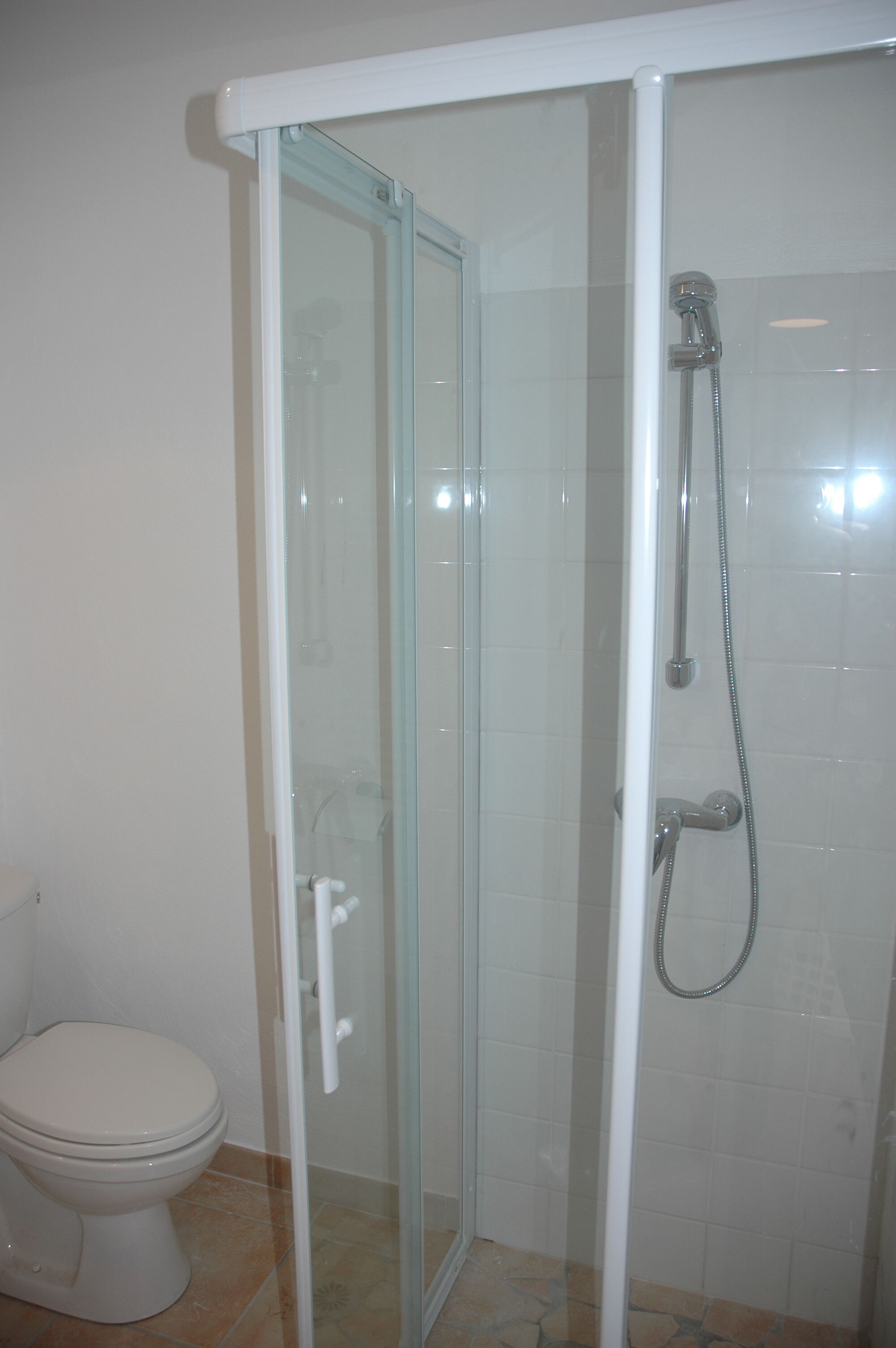 Douche, serviettes fournies