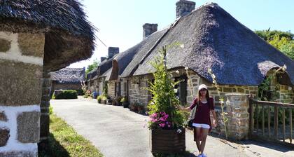 Grande villa trĂšs lumineuse 1850 m2 de terrain, proche mer, forĂȘt et commerces