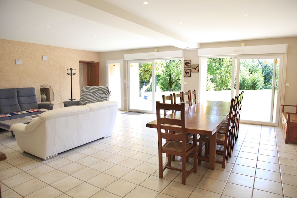 Exceptional comfortable group gîte