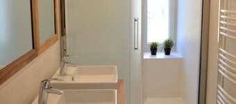 Confortevole appartamento (75m2 - 2 camere) ai piedi delle piste - 40 km da Ginevra