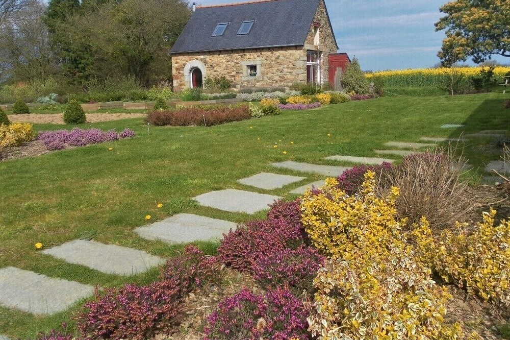 Cottage 4/6 pers. close to the Monts d'Arrée and the Pink Granite Coast