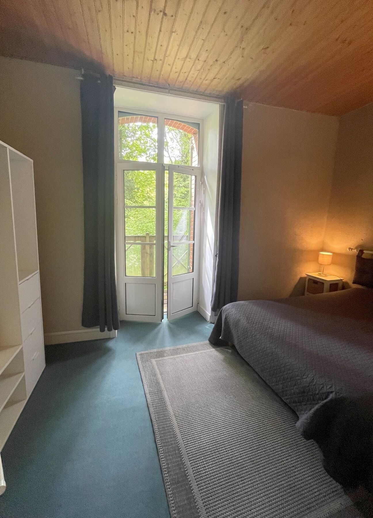 3 bedrooms, iron/ironing board, travel cot, free WiFi