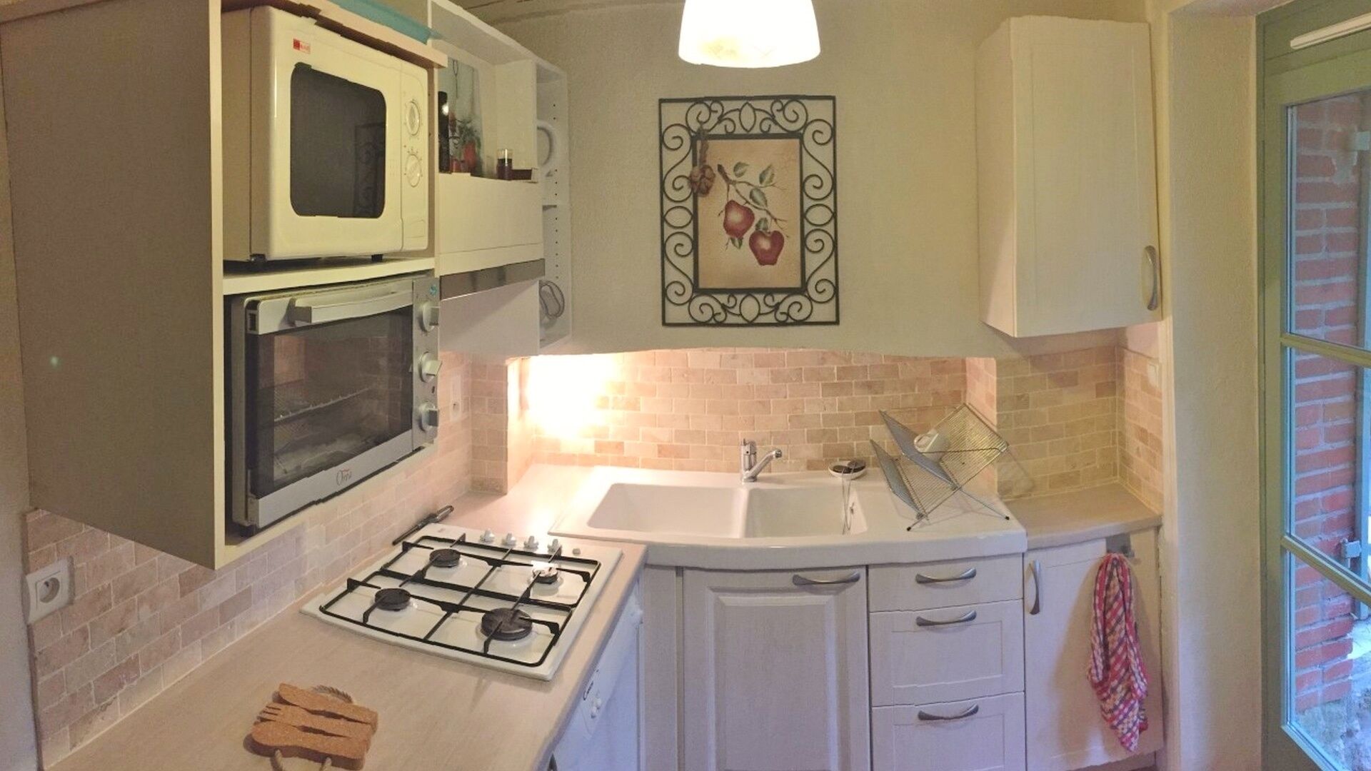 The charming cottage of Oublière built on the rock edges of Sevre near Clisson