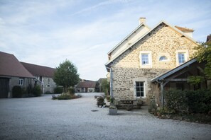 Exterior - The Village cottage with outdoor pool (Normier)