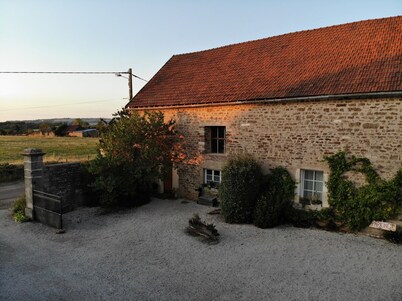 The Village cottage with outdoor pool
