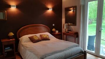 4 chambres, fer et planche Ă  repasser, Wi-Fi gratuit, draps fournis