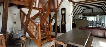 fienile in pietra e ardesia completamente restaurata nel villaggio tipico 