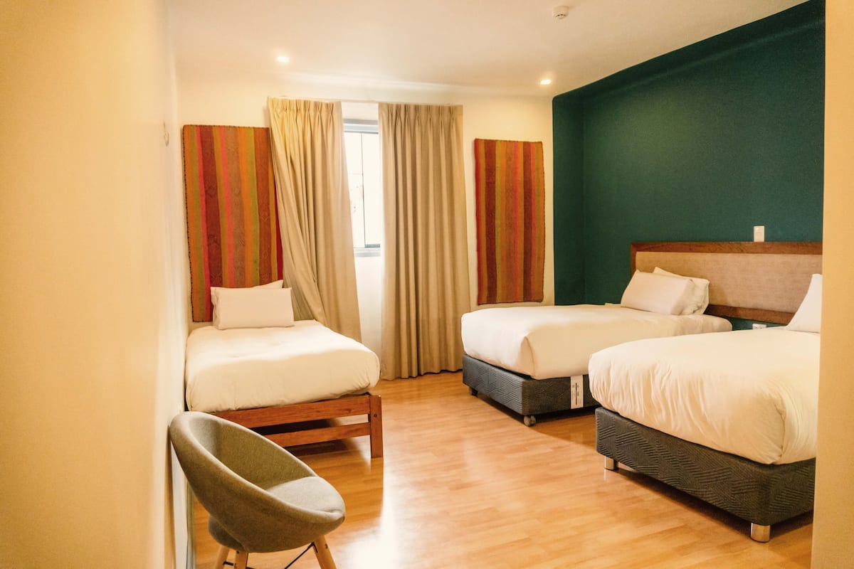 Soundproofing, free WiFi, bed sheets