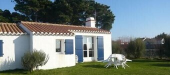 Maison vendeenne   récente avec jardin entièrement clos