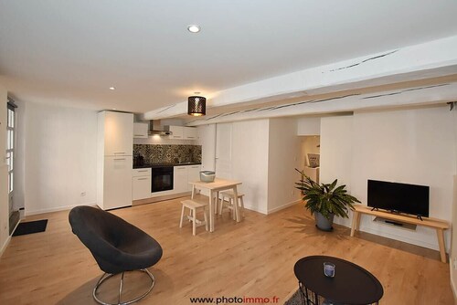 Loft cosy refait à neuf CENTRE VILLE avec PARKING et WIFI