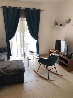 TV