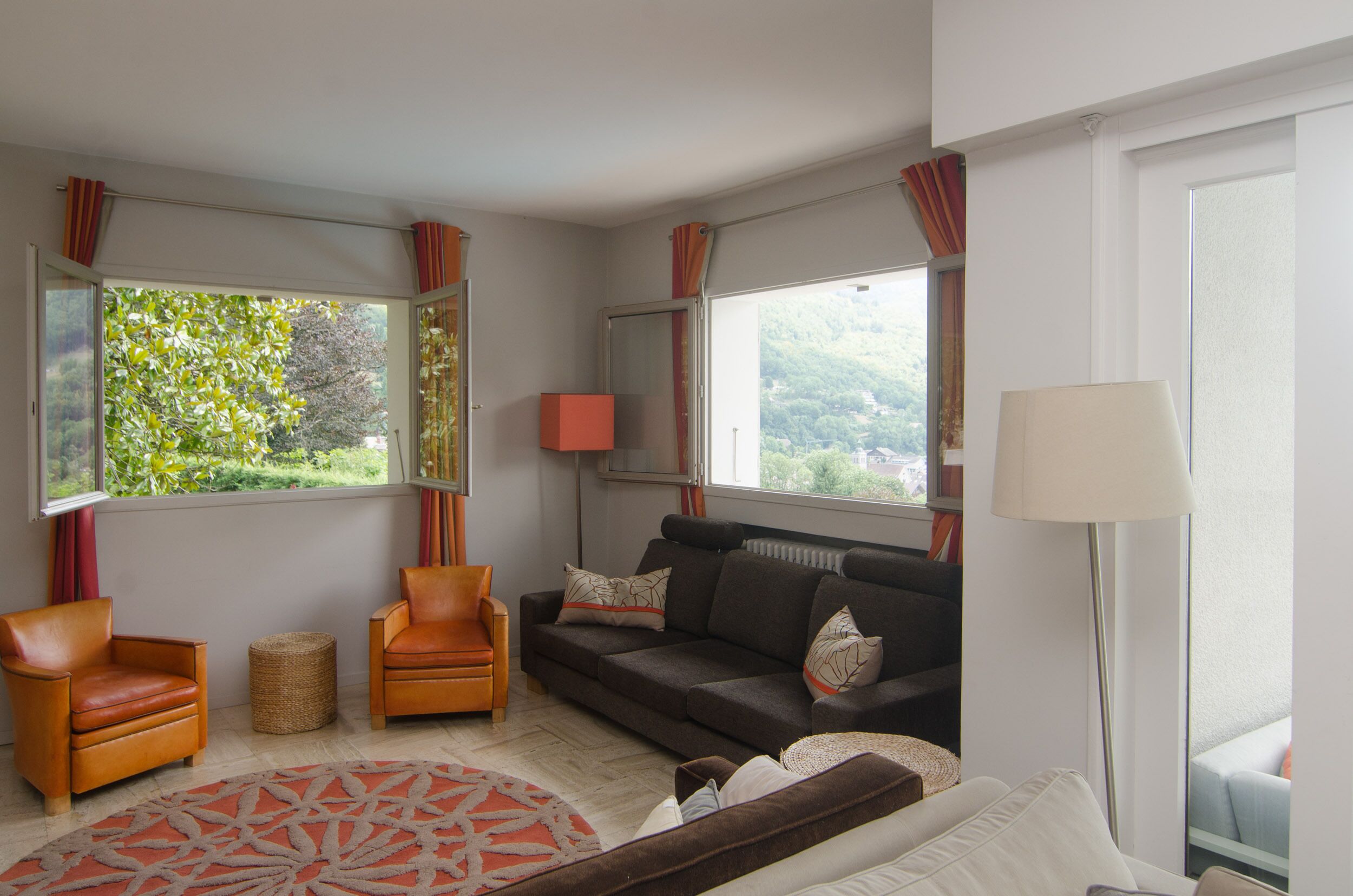 TV, fireplace, DVD player, table tennis