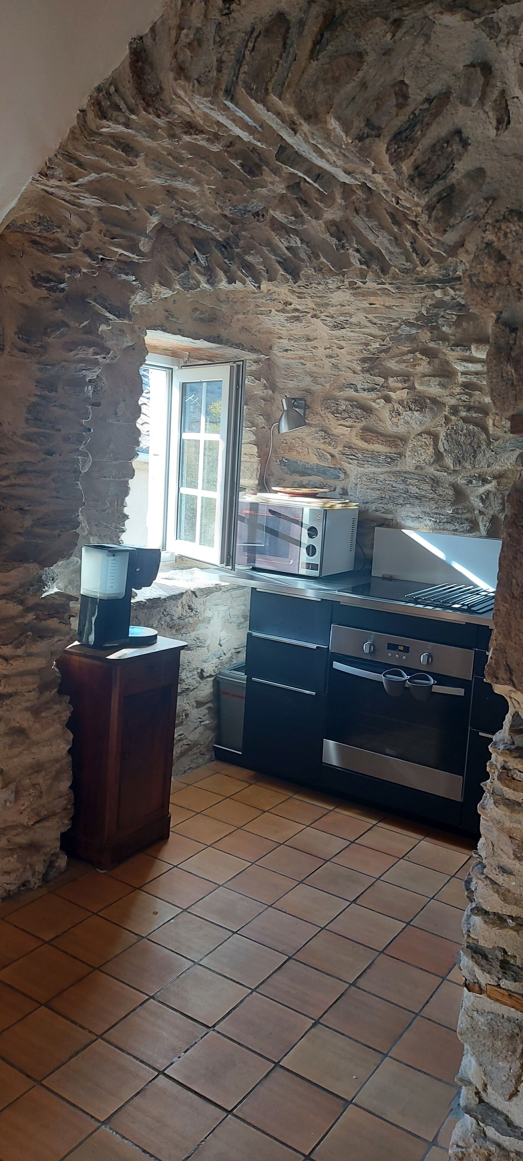 Imagine your vacation: 180m2, authentic, private pool, intimate and open too.